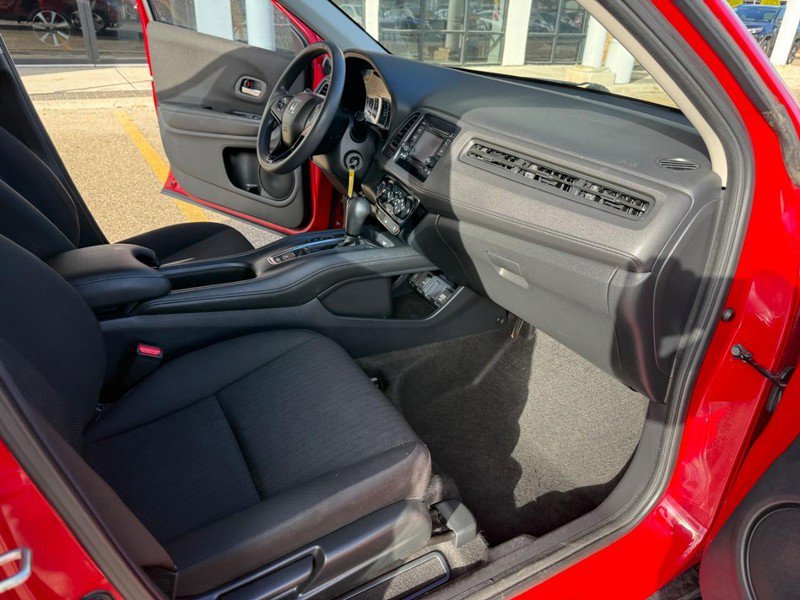 Used 2017 Honda HR-V LX image 17