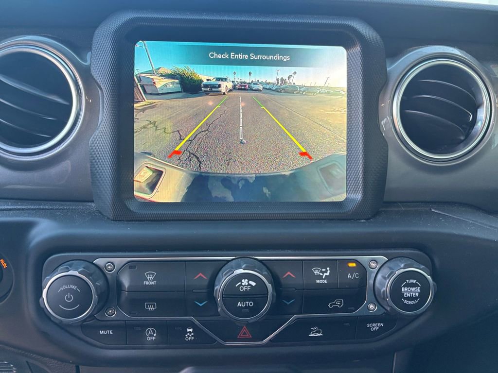 Used 2021 Jeep Gladiator Overland image 34