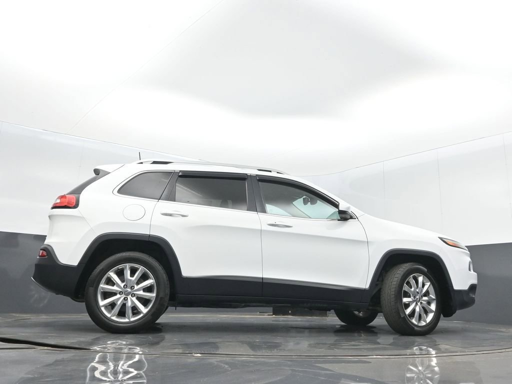 Used 2016 Jeep Cherokee Limited AWD/4WD image 37