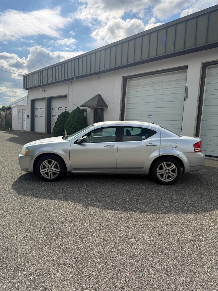 Used 2009 Dodge Avenger R/T FWD image 3