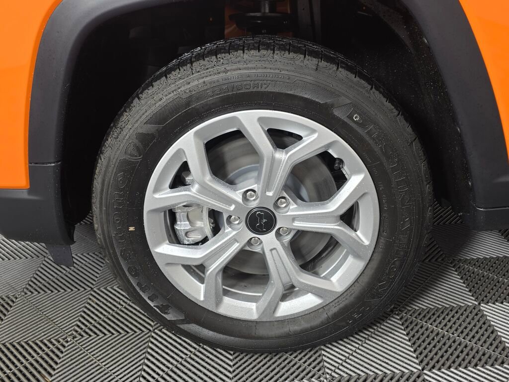 New 2026 Jeep Compass Latitude image 11