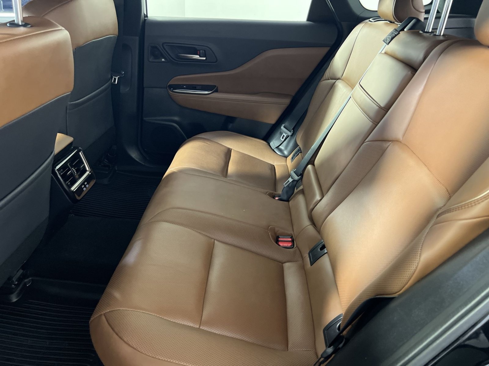 Used 2025 Toyota Crown Signia w/ Advanced Technology Package AWD/4WD image 26