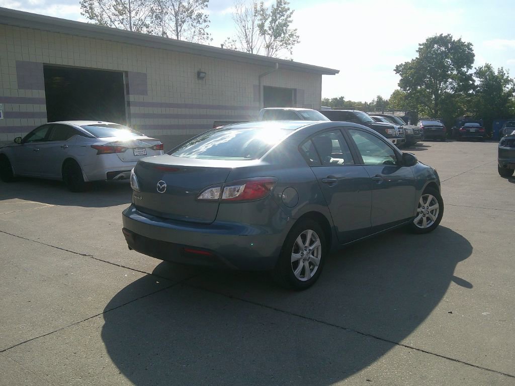 Used 2010 MAZDA MAZDA3 i Touring image 4