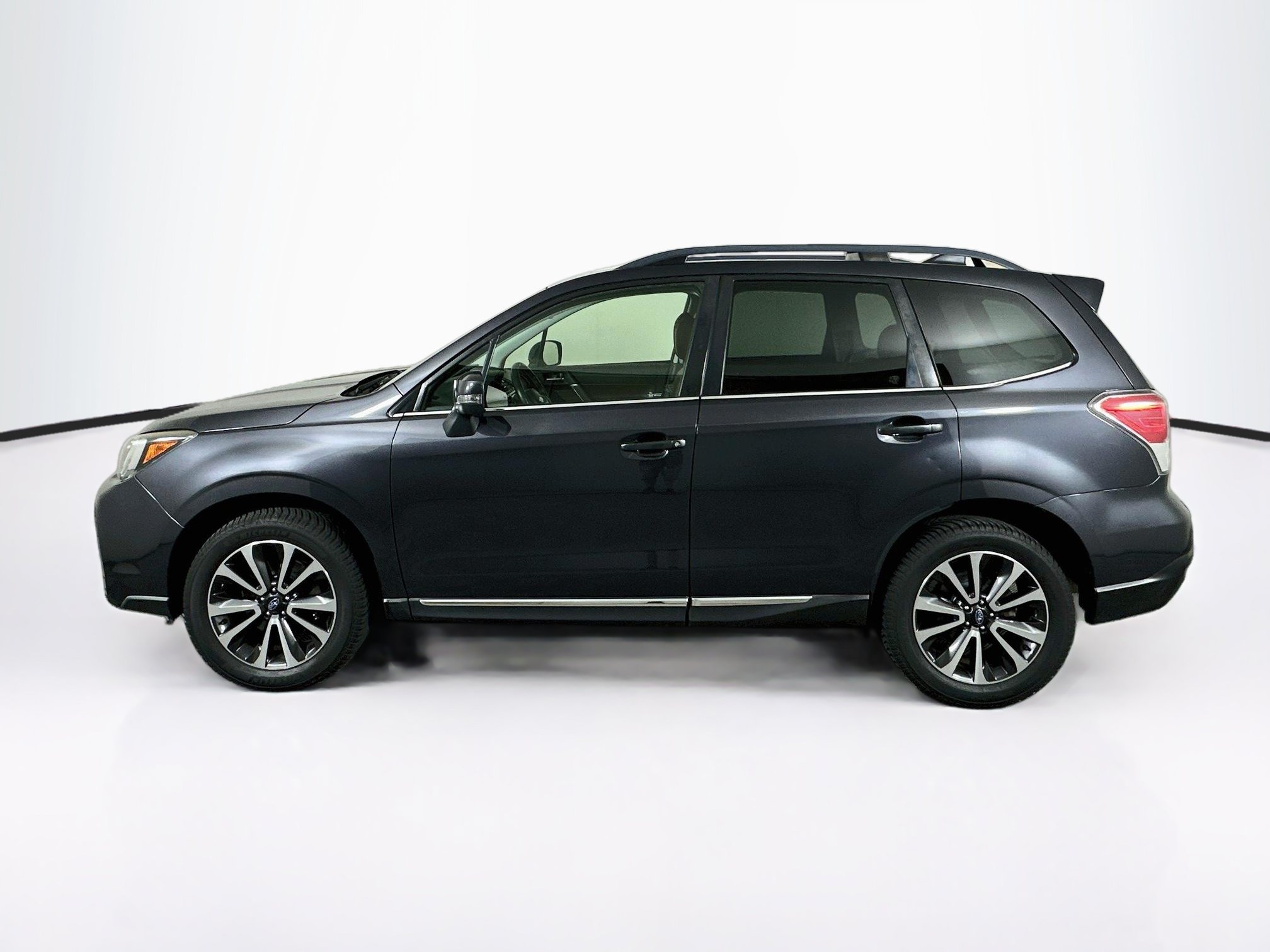 Used 2017 Subaru Forester 2.0XT Touring w/ Popular Package #2 AWD/4WD image 4