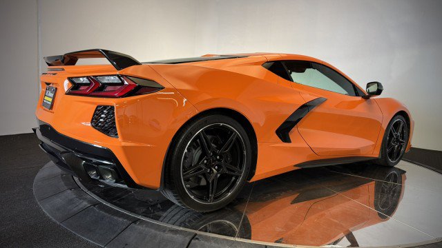 Used 2024 Chevrolet Corvette Stingray Premium Cpe w/ Z51 Performance Package RWD image 25