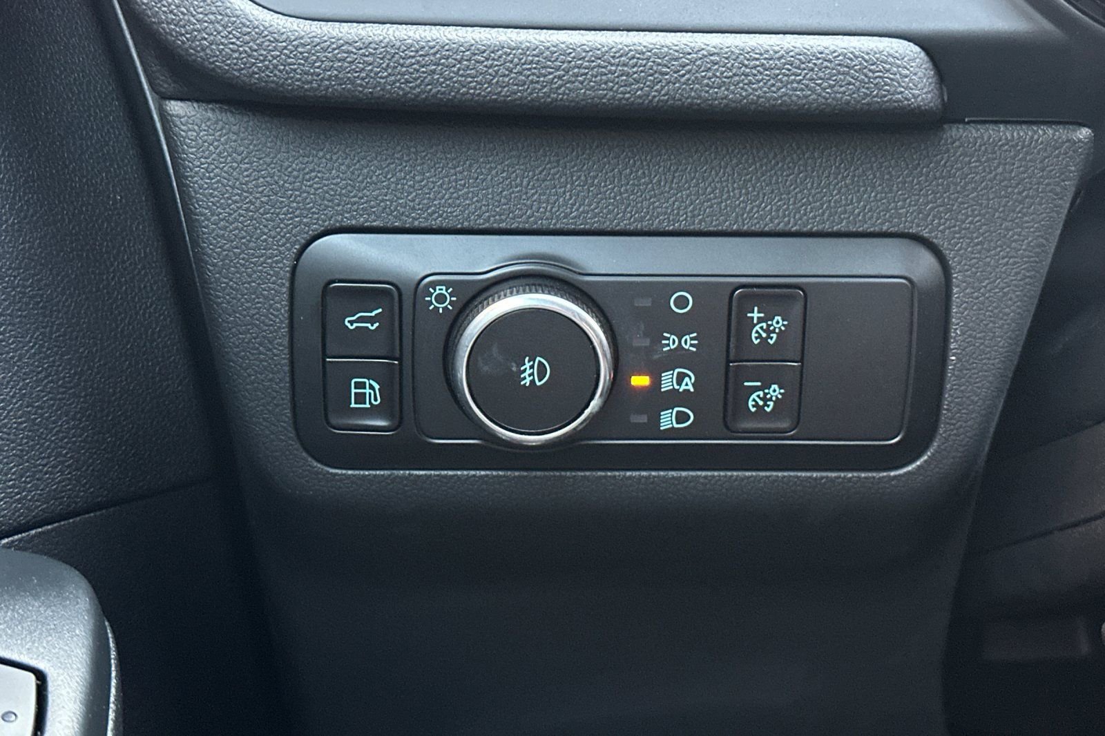 Used 2025 Ford Escape ST-Line Elite w/ Premium Technology Package image 36