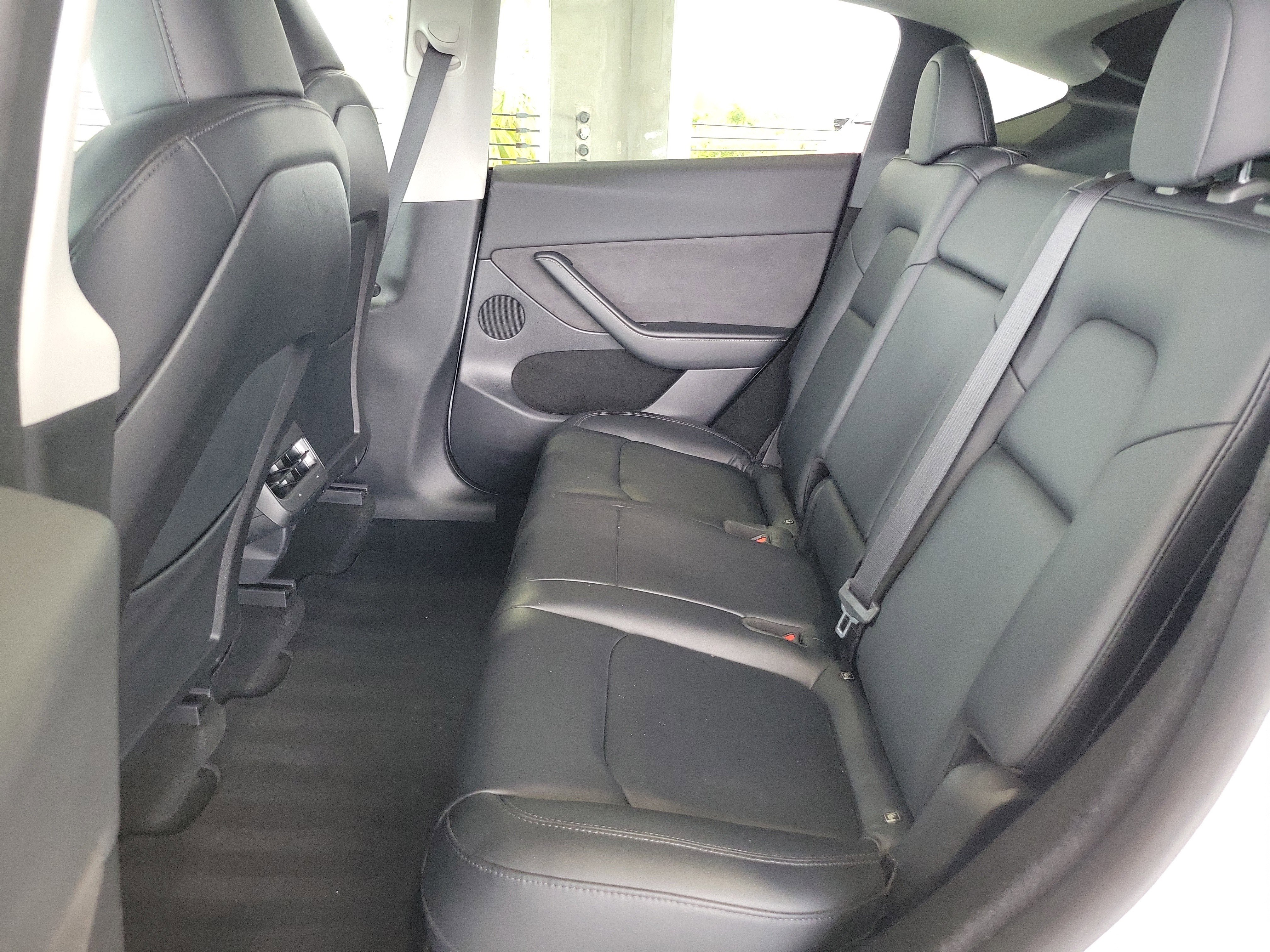 Used 2023 Tesla Model Y Long Range image 9