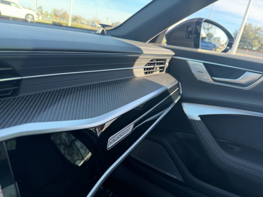 Used 2021 Audi RS 6 image 27