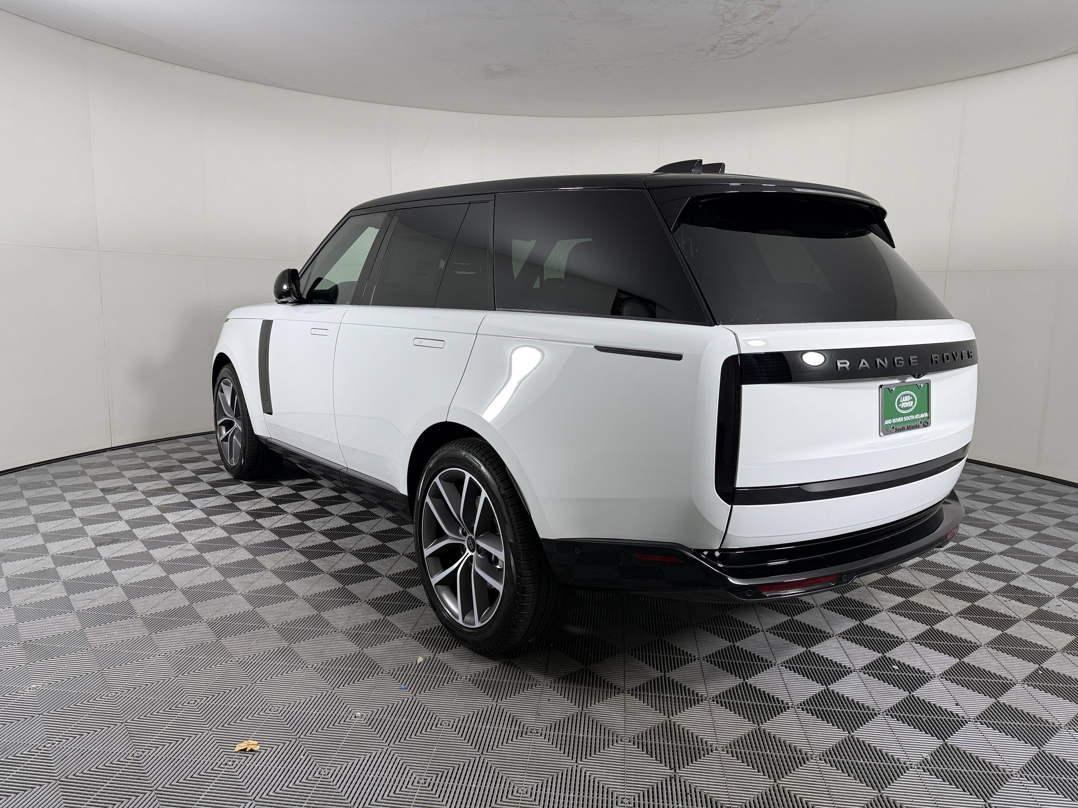 New 2027 Land Rover Range Rover SE AWD/4WD image 3