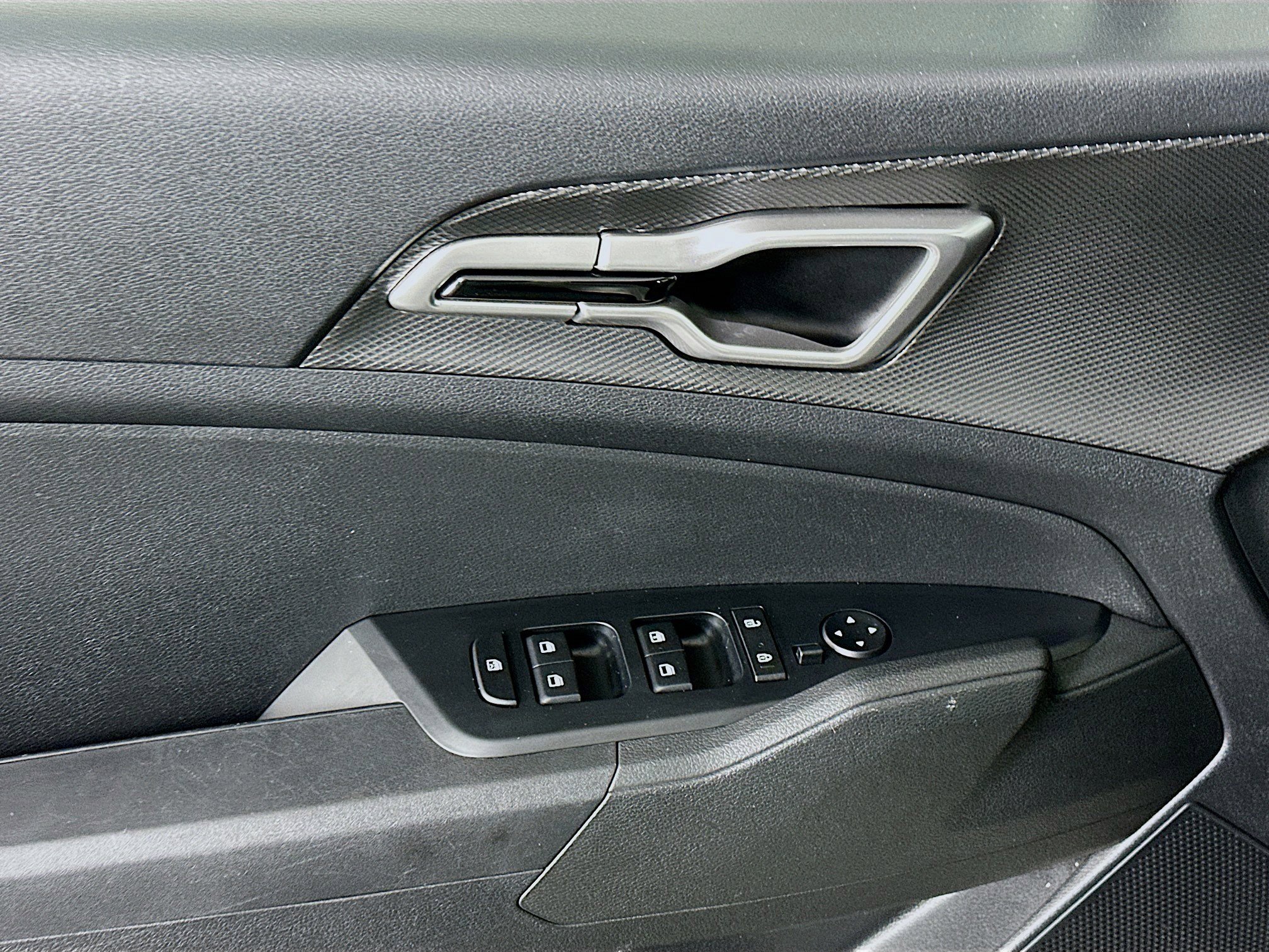 Used 2024 Kia Sportage LX image 15