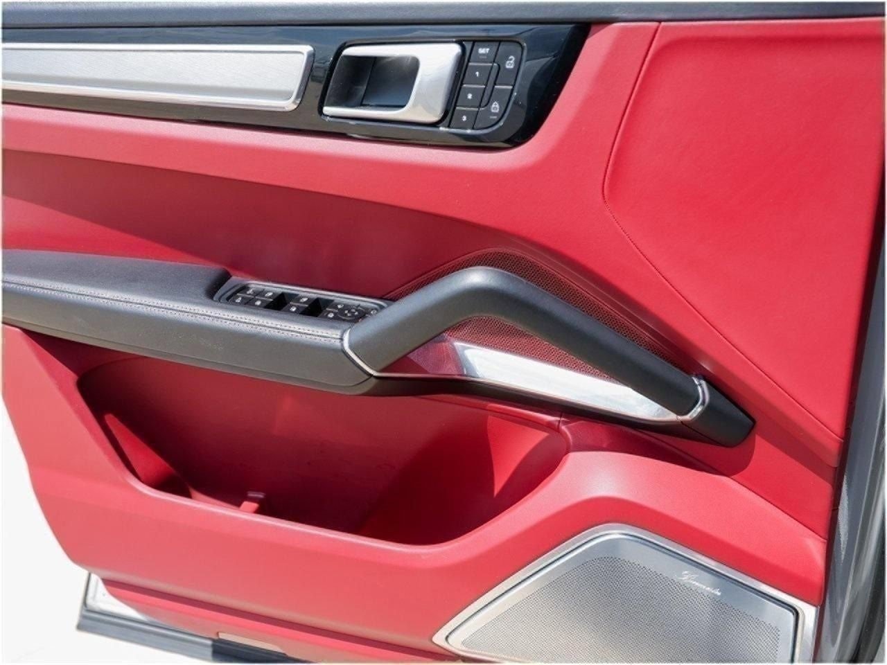 Certified 2022 Porsche Cayenne Turbo image 23