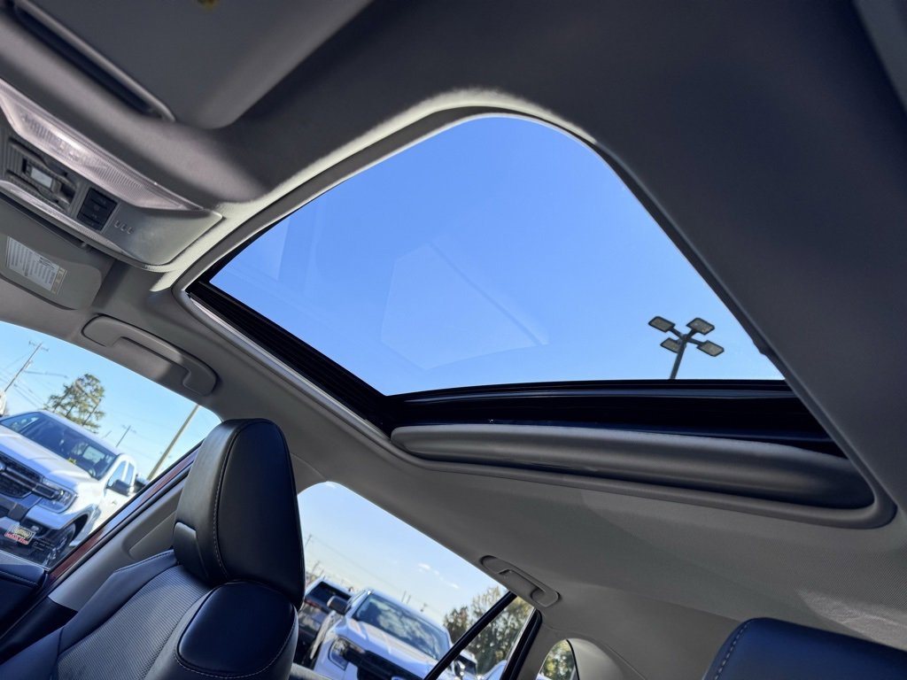 Used 2022 Toyota RAV4 Limited image 10