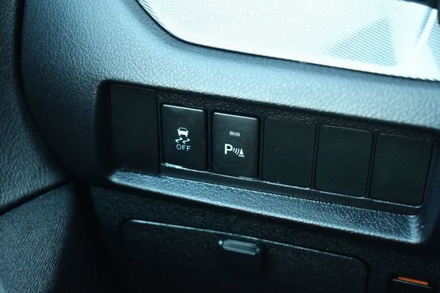 Used 2020 Toyota Sienna SE image 21