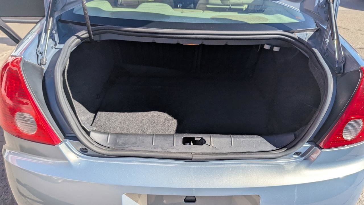 Used 2009 Pontiac G6 Sedan w/ Sport Package 1 FWD image 11