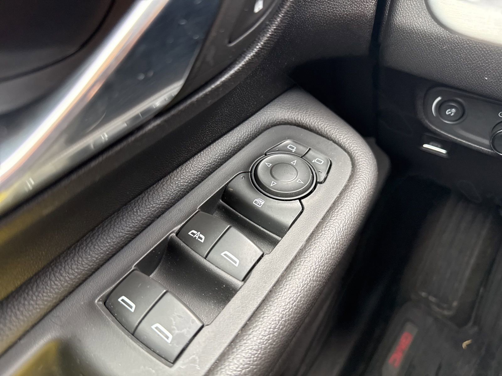 Used 2018 GMC Terrain SLE w/ Driver Convenience Package image 37