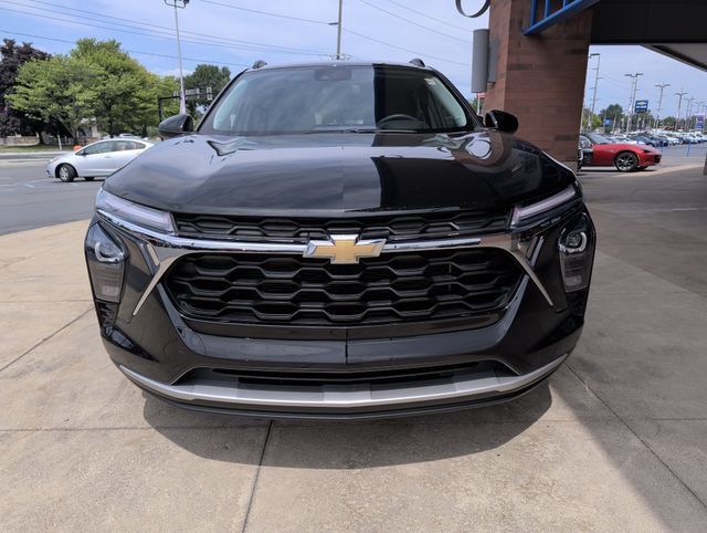 Used 2024 Chevrolet Trax LT w/ Driver Confidence Package FWD image 10
