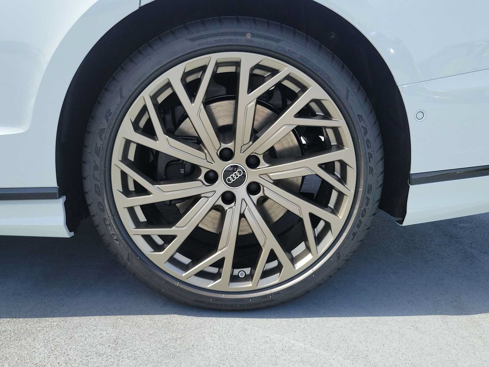 New 2026 Audi A8 L 3.0T AWD/4WD image 12