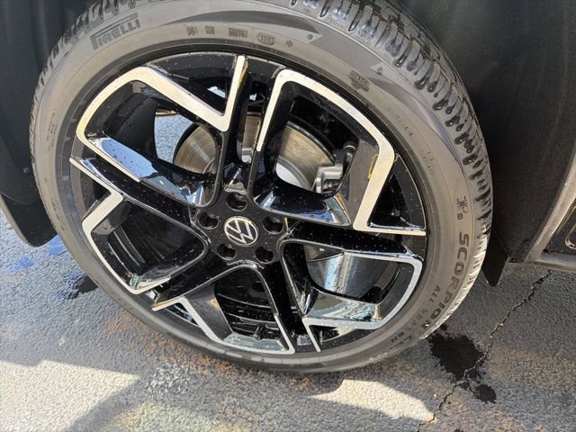 New 2026 Volkswagen Tiguan SEL R-Line AWD/4WD image 23