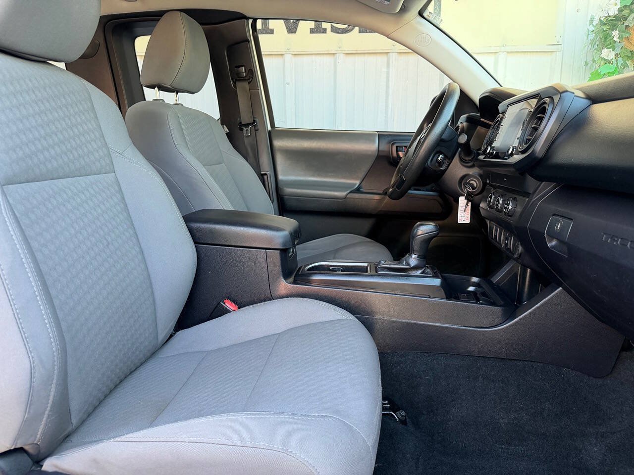 Used 2020 Toyota Tacoma SR RWD image 14