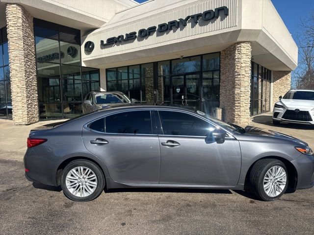 Used 2017 Lexus ES 350 w/ Premium Package image 2