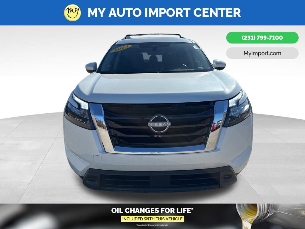Used 2024 Nissan Pathfinder SV video 2