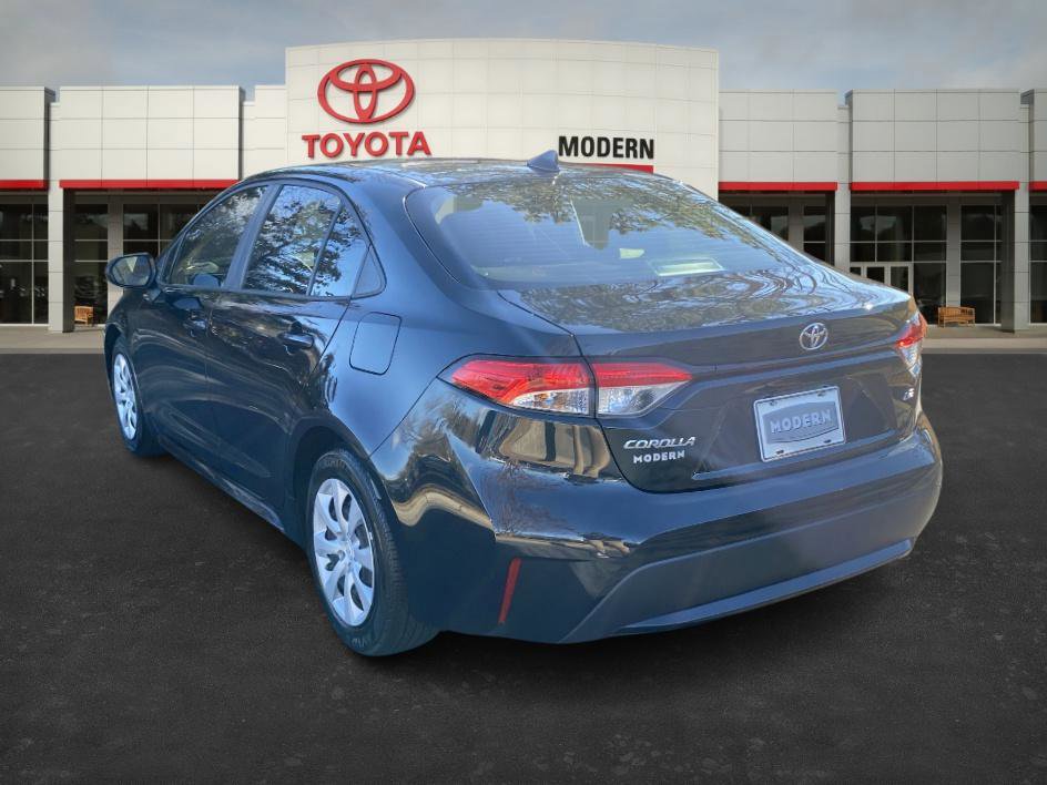 Certified 2022 Toyota Corolla LE image 3