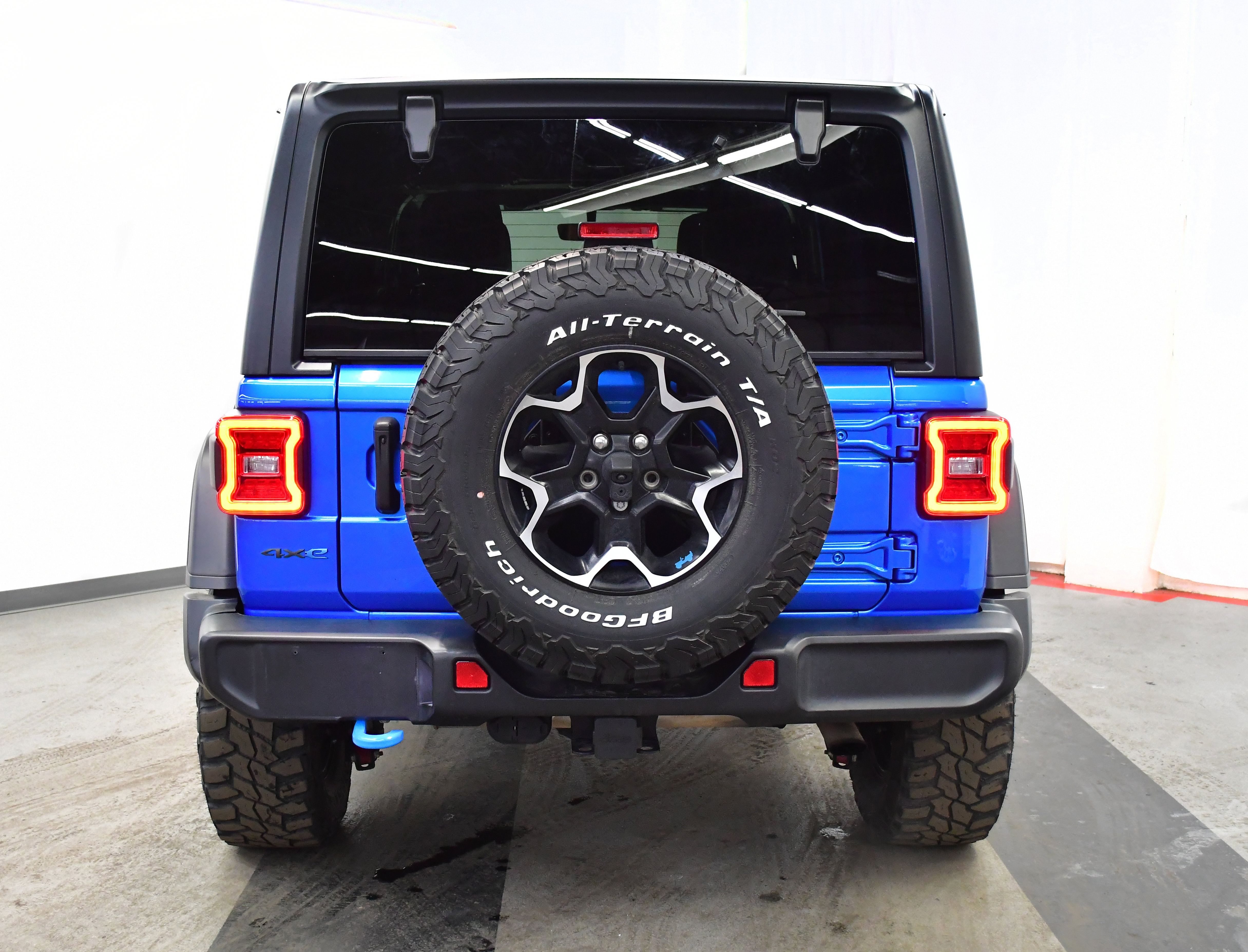 Used 2021 Jeep Wrangler Unlimited Rubicon 4xe w/ Cold Weather Group image 9