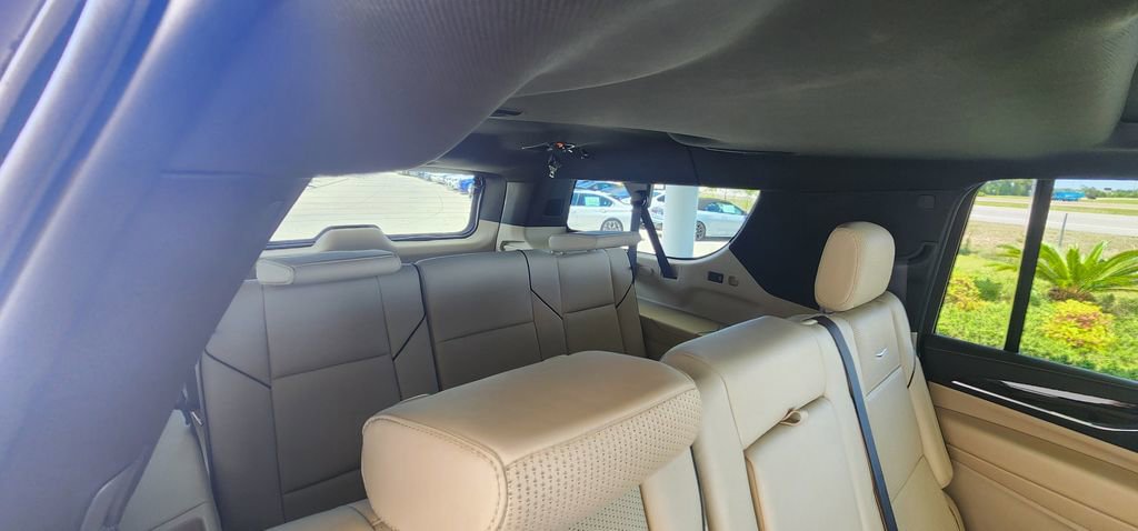 Used 2024 Cadillac Escalade ESV Premium Luxury w/ LPO, Floor Liner Package AWD/4WD image 30