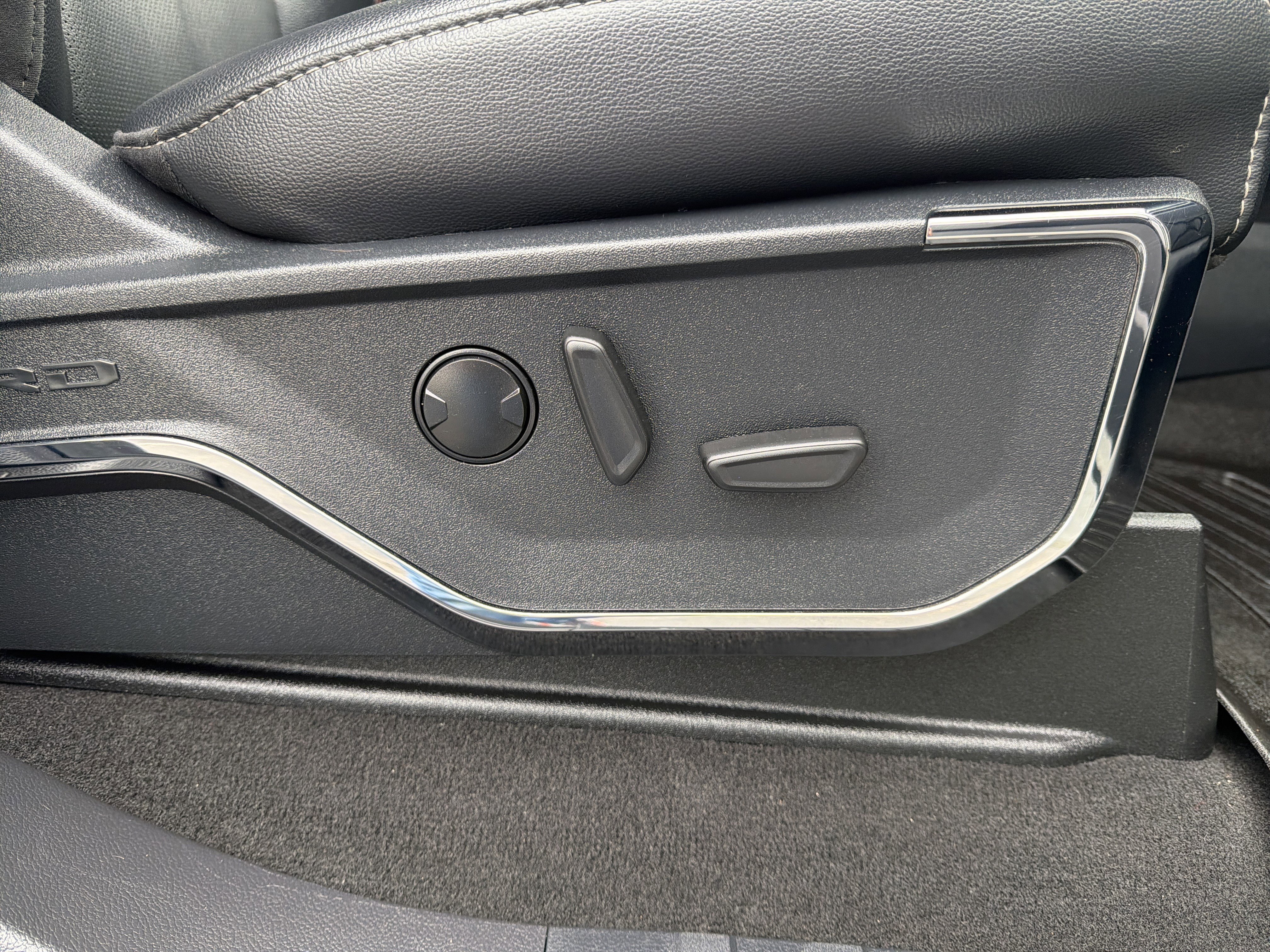 Used 2024 Ford F250 Lariat w/ Lariat Ultimate Package image 43