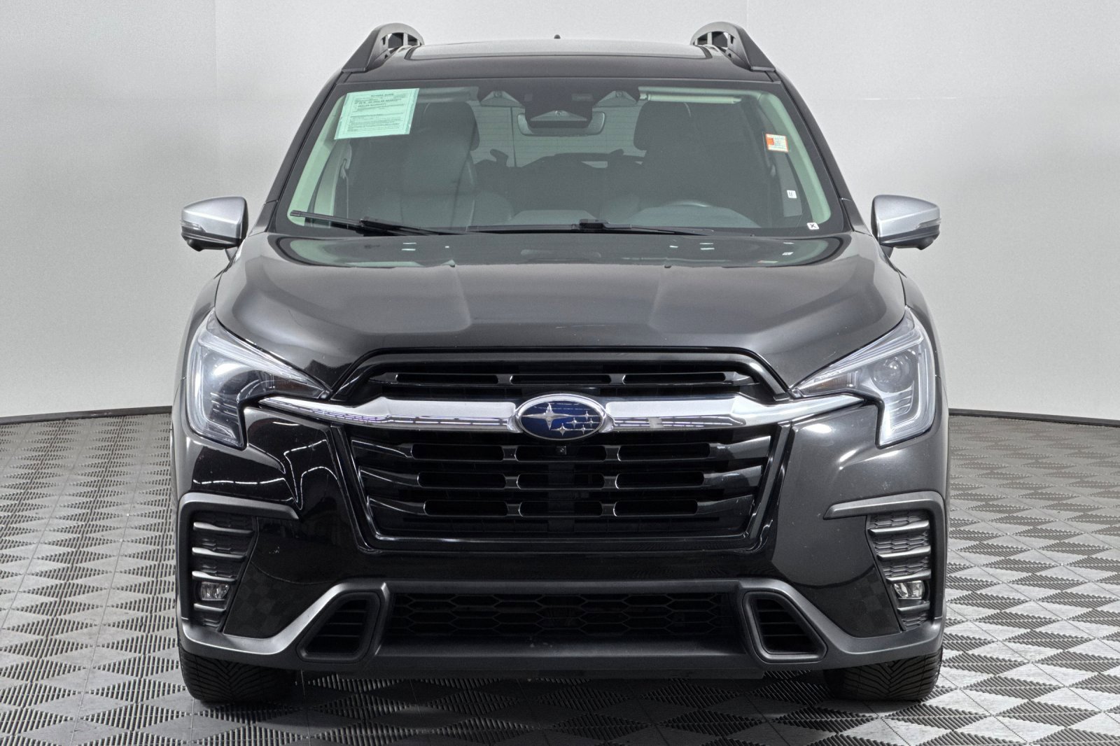 Used 2023 Subaru Ascent Limited w/ Technology Package image 9