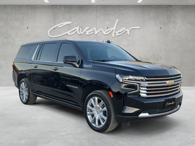 Used 2023 Chevrolet Suburban High Country image 2