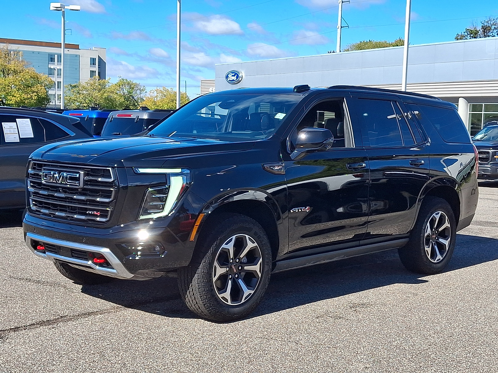 Used 2026 GMC Yukon AT4 Ultimate w/ LPO, Floor Liner Package AWD/4WD image 5