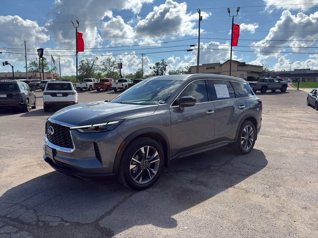 Used 2023 INFINITI QX60 Luxe w/ Cargo Package AWD/4WD image 3