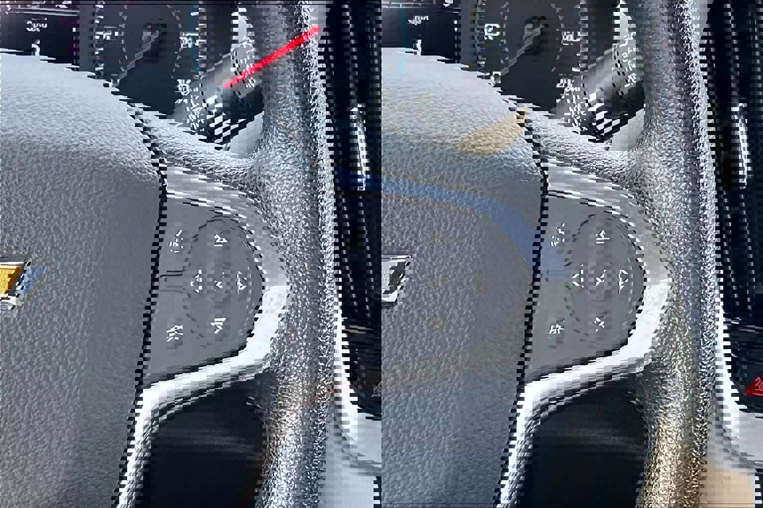 Used 2022 Chevrolet Traverse LS w/ Safety Package AWD/4WD image 26