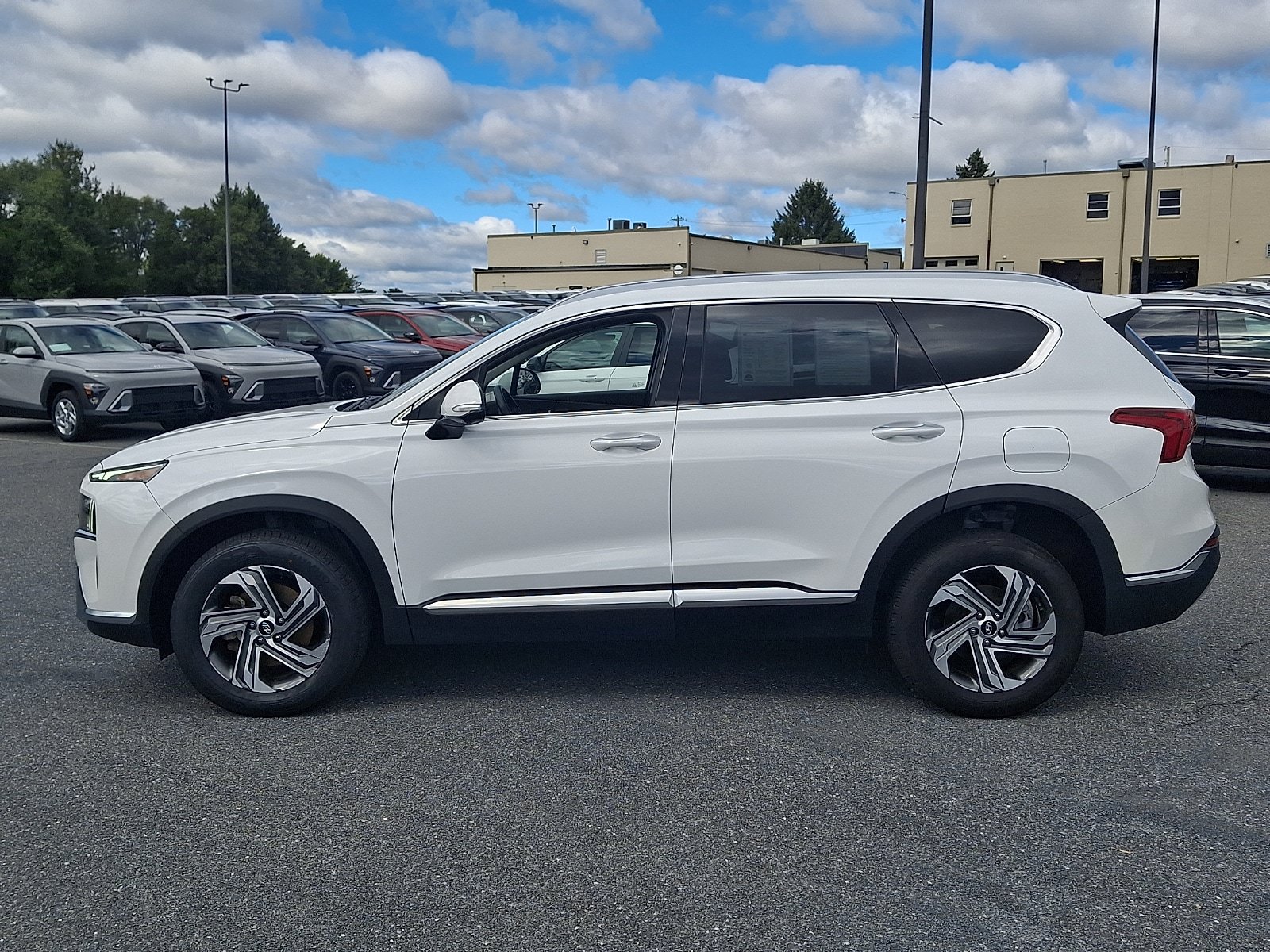 Certified 2023 Hyundai Santa Fe SEL w/ Premium Package AWD/4WD image 8