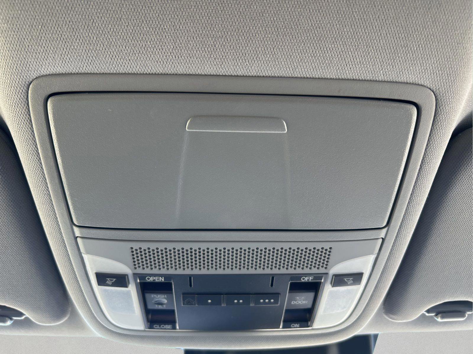 Used 2020 Acura MDX SH-AWD image 34