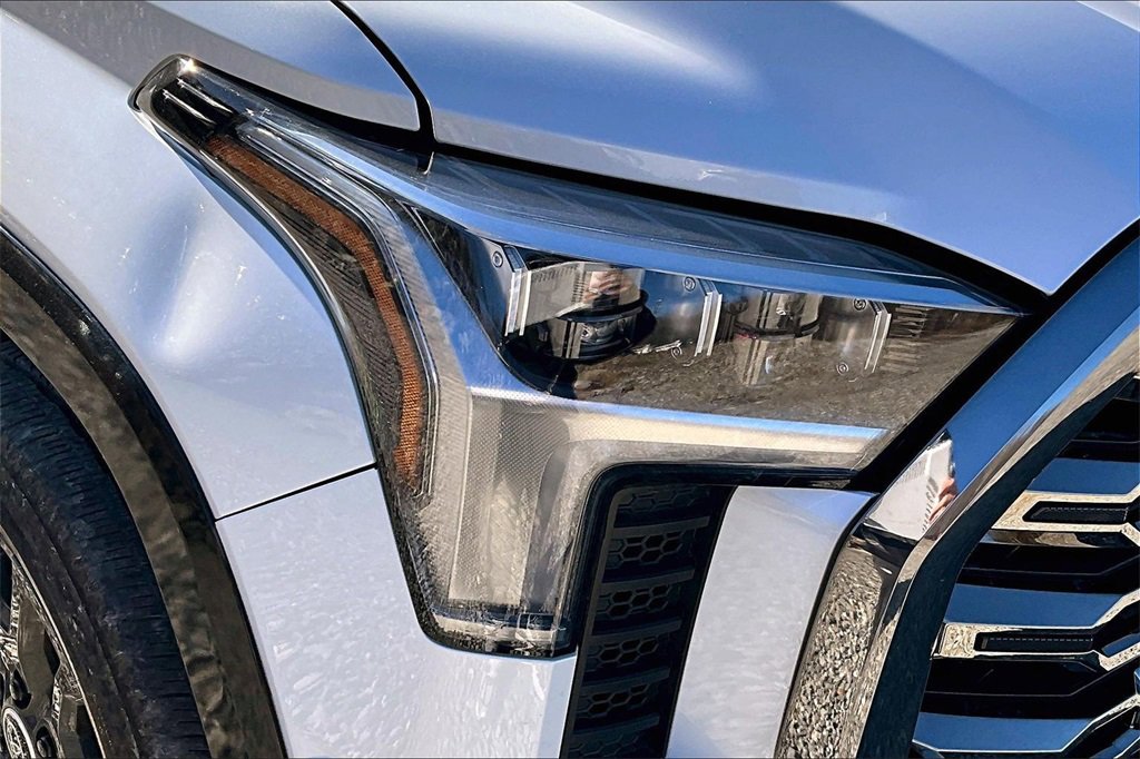 Used 2024 Toyota Tundra Platinum image 28