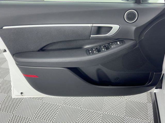 New 2026 Hyundai Sonata SE FWD image 13