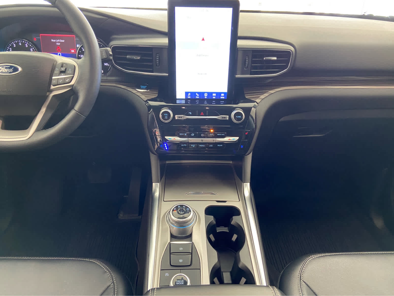 Used 2023 Ford Explorer Limited w/ Limited Technology Package AWD/4WD image 24