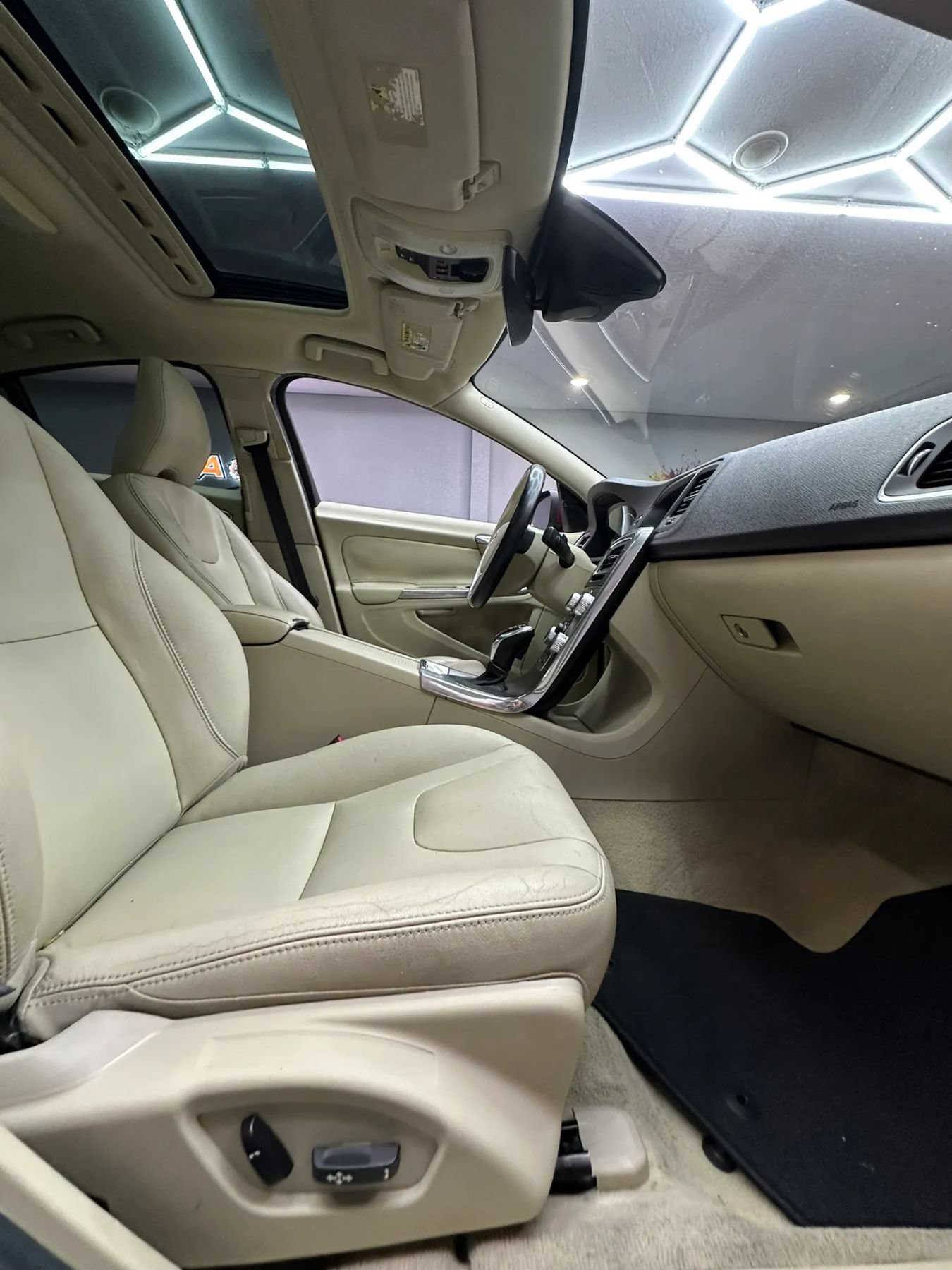 Used 2016 Volvo S60 T5 Premier FWD image 31