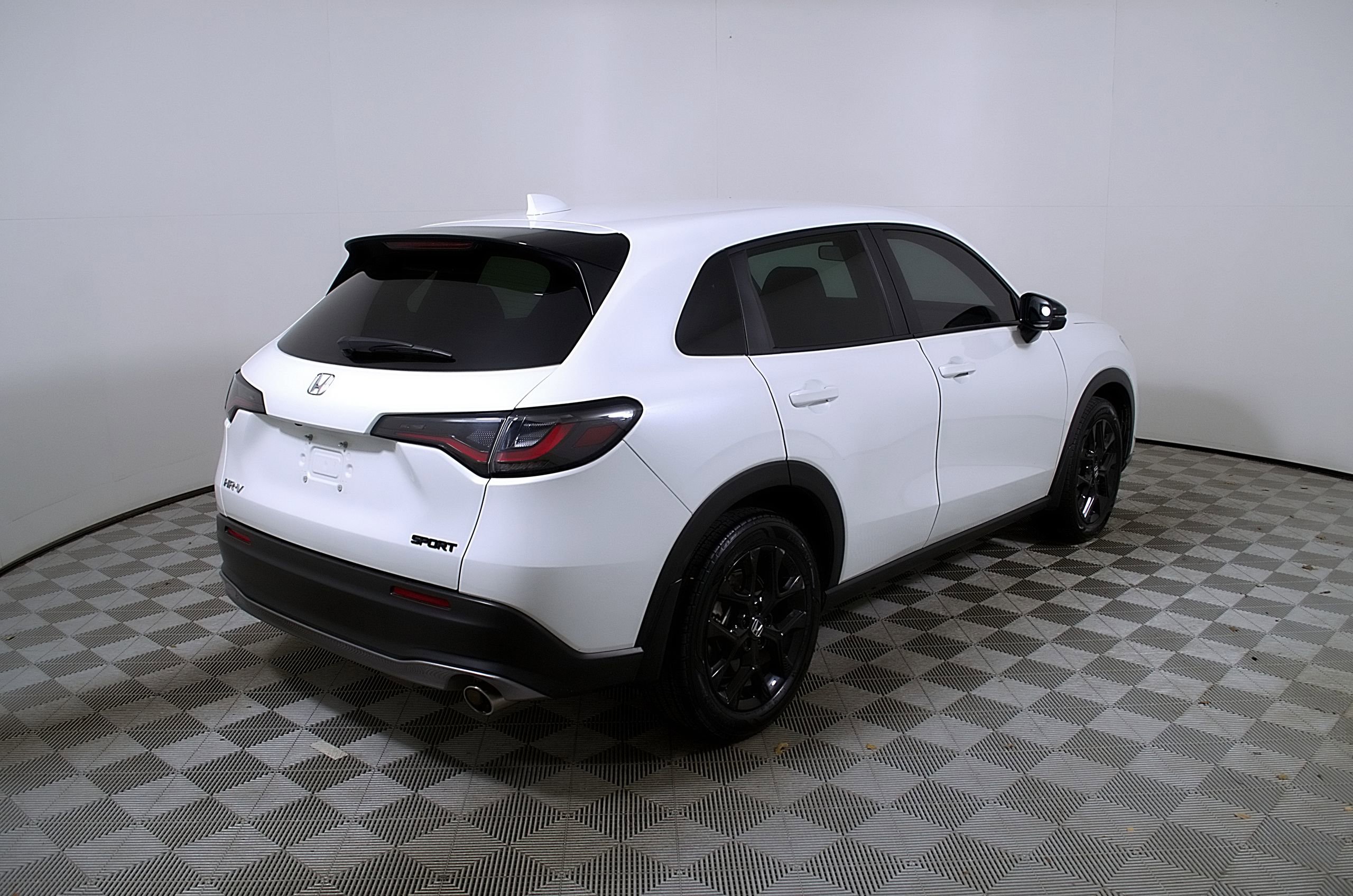 Used 2023 Honda HR-V Sport image 8