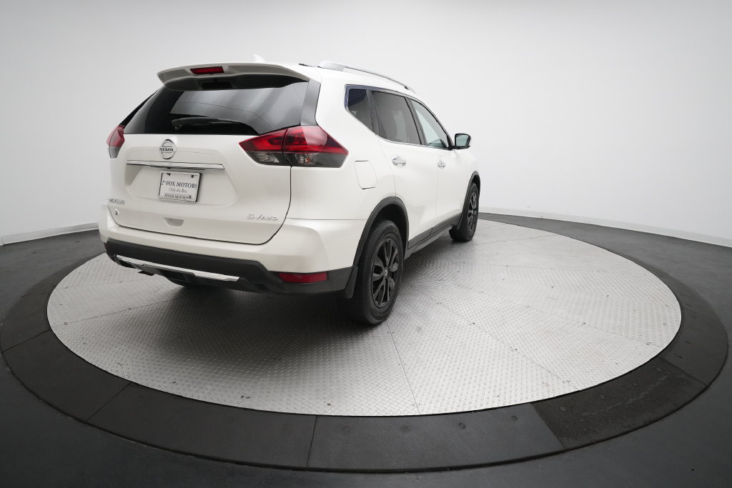Used 2020 Nissan Rogue SV AWD/4WD image 13