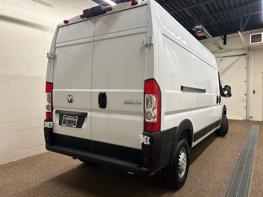 Used 2025 RAM ProMaster 2500 w/ Premium Convenience Group image 2