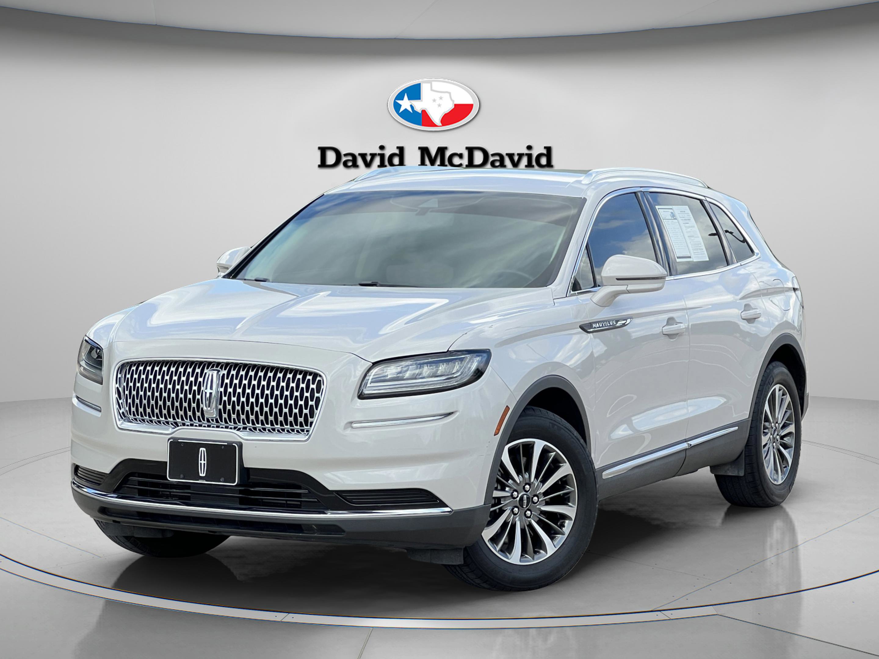 Certified 2022 Lincoln Nautilus FWD w/ Premium Package image 2