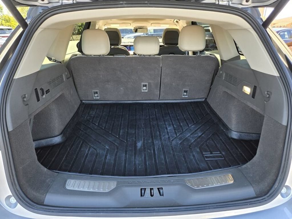 Used 2025 Lincoln Nautilus Reserve AWD/4WD image 18