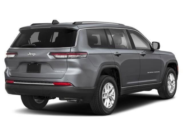 Certified 2023 Jeep Grand Cherokee L Limited w/ Black Appearance Package image 3