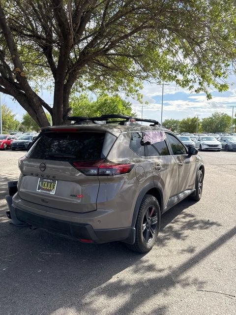 Certified 2025 Nissan Rogue SV AWD/4WD image 9