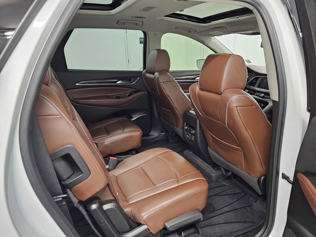 Used 2019 Buick Enclave Avenir w/ Avenir Technology Package AWD/4WD image 28
