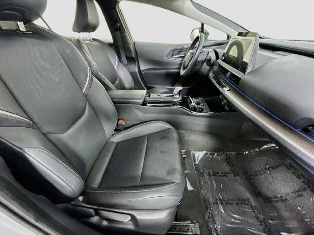 Certified 2025 Toyota Prius XLE FWD image 28