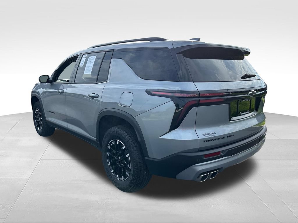 Used 2025 Chevrolet Traverse Z71 w/ LPO, Floor Liner Package AWD/4WD image 3